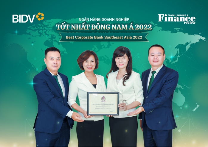 BIDV nhận cú đúp giải thưởng từ Tạp chí Global Banking and Finance - Ảnh 2. BIDV nhận cú đúp giải thưởng từ Tạp chí Global Banking and Finance - Ảnh 2.