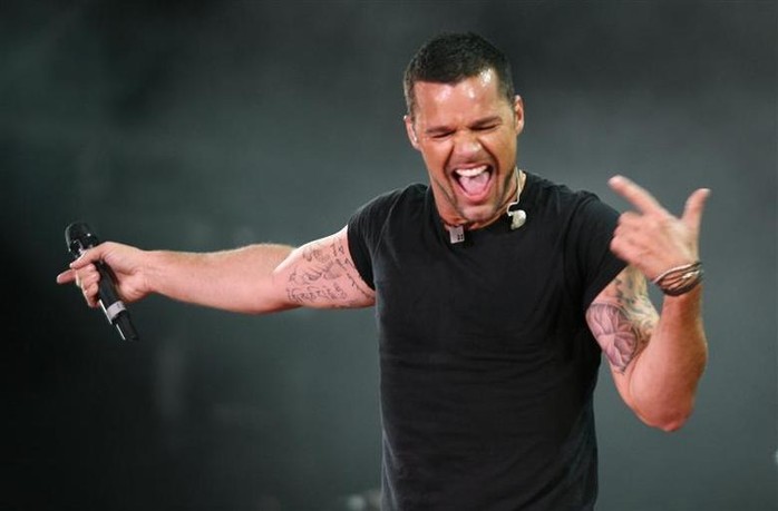 Ca sĩ Ricky Martin kiện cháu trai, đòi bồi thường 20 triệu USD - Ảnh 2.