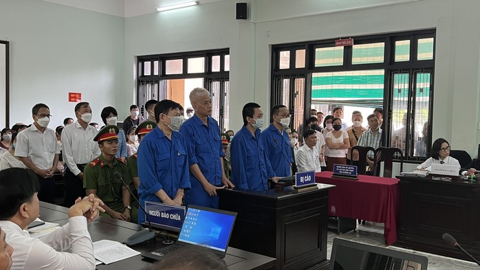 Nguyên bộ sậu sân bay Phú Bài lãnh án về tội nhận hối lộ của hãng taxi - Ảnh 1.