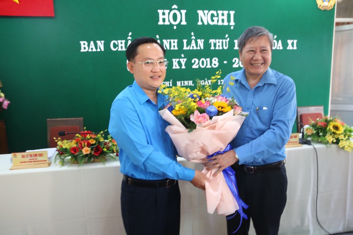 Ông Phùng Thái Quang giữ chức Phó Chủ tịch LĐLĐ TP HCM - Ảnh 4.
