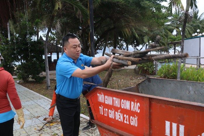 Khánh Hòa: Phát động Ngày lao động vì cộng đồng - Ảnh 2.