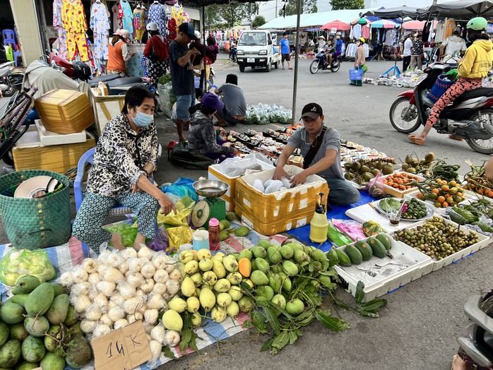 Chợ quê tấp nập ngày cuối năm - Ảnh 10.