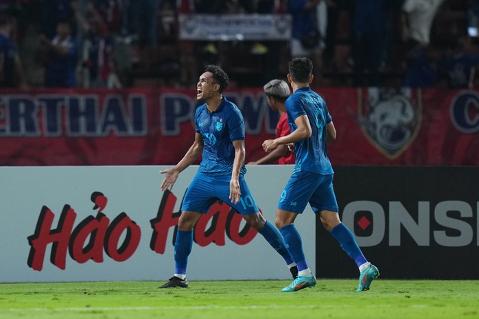 AFF Cup: Dangda lập cú đúp, tuyển Thái Lan đứng đầu bảng A  - Ảnh 4.