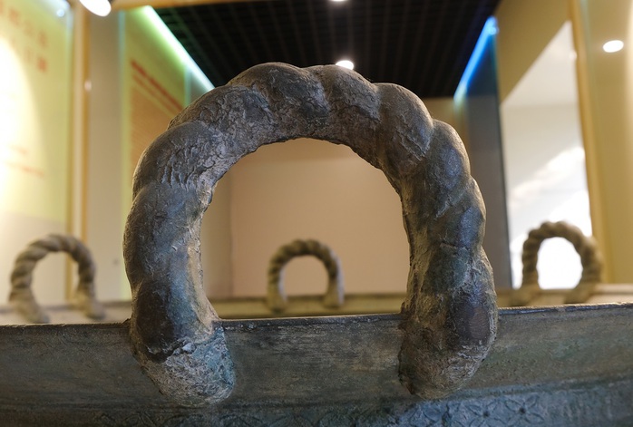 Vạc đồng Cẩm Thủy – bảo vật quốc gia 300 tuổi độc đáo ở xứ Thanh - Ảnh 4.