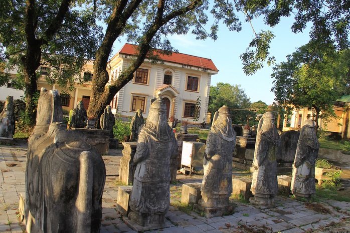 Lăng mộ đá 300 năm giữa lòng thành phố Thanh Hóa - Ảnh 3.