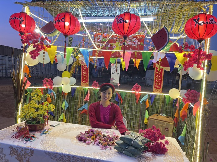 Sôi động hội chợ xuân của bệnh viện Mũ nồi xanh Việt Nam tại châu Phi - Ảnh 10.