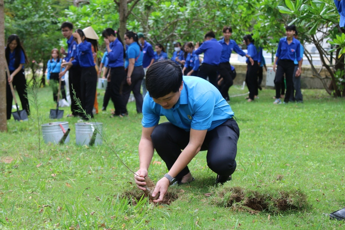 Khánh Hoà: Mỗi đoàn viên Công đoàn trồng 1 cây xanh - Ảnh 6.