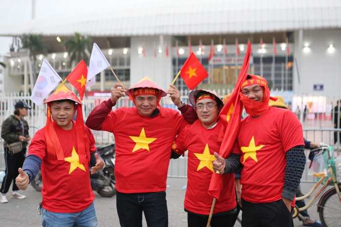 Đại thắng Myanmar 3-0, tuyển Việt Nam vững ngôi đầu sau vòng bảng - Ảnh 2.