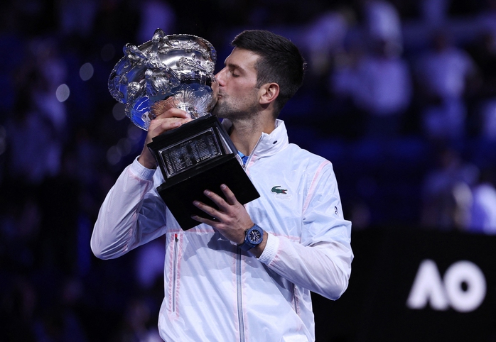 Huyền thoại Novak Djokovic trở lại - Ảnh 1.