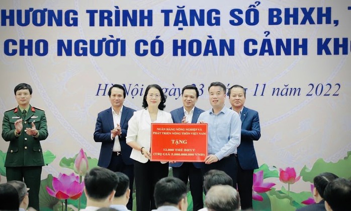 Agribank dành hơn 90 tỉ đồng hỗ trợ người nghèo - Ảnh 1. Agribank dành hơn 90 tỉ đồng hỗ trợ người nghèo - Ảnh 1.