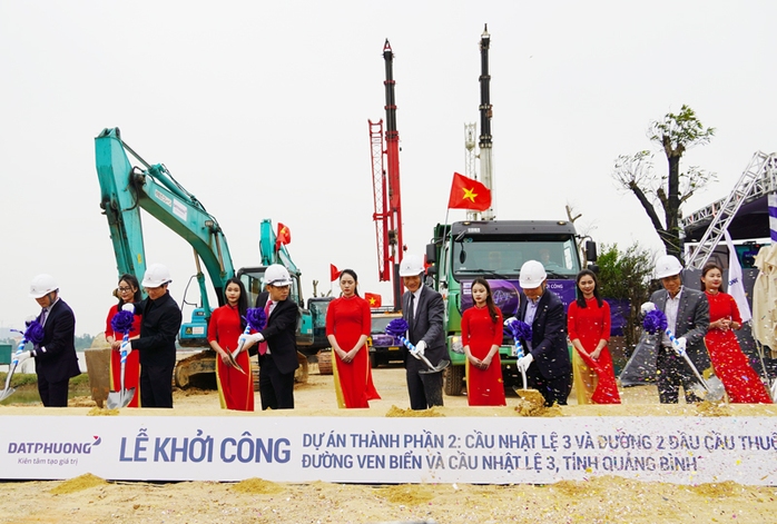 Khởi công dự án cầu và đường 1.300 tỉ đồng ở Quảng Bình - Ảnh 1.