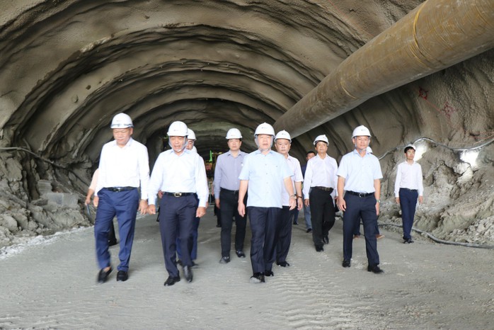 Cuối năm 2023 thông hầm 2 dự án cao tốc Quảng Ngãi – Hoài Nhơn - Ảnh 1.