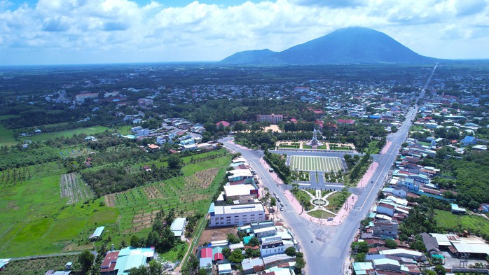 Miền Đông - dáng đứng hào hoa - Ảnh 4.