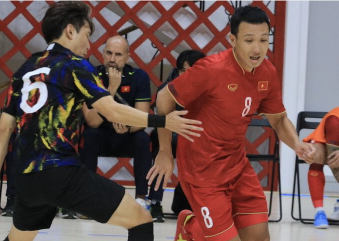 Thắng đậm Hàn Quốc, tuyển futsal Việt Nam dự vòng chung kết châu Á với ngôi đầu bảng D - Ảnh 1.