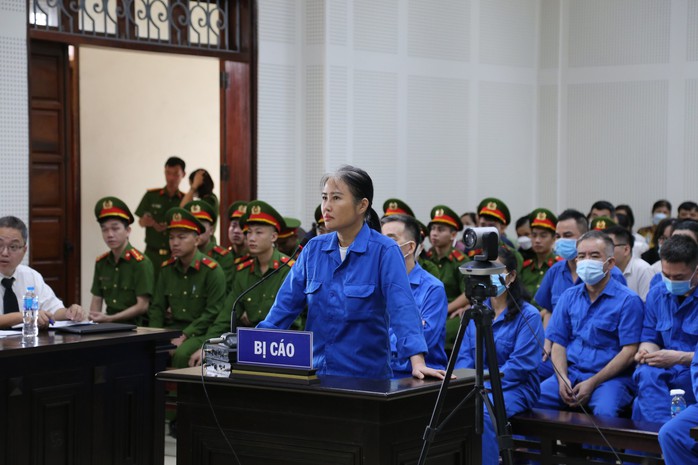 Nhận vali đựng 4,5 tỉ đồng, cựu giám đốc Sở GD-ĐT Quảng Ninh nói chỉ nghĩ là quà cảm ơn - Ảnh 3.