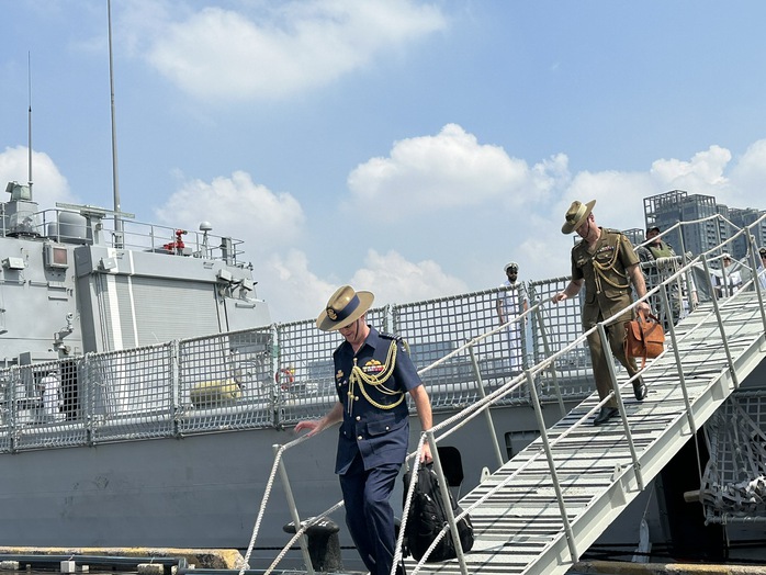 Tàu Hải quân Hoàng gia Úc HMAS TOOWOOMBA trở lại TP HCM - Ảnh 14.