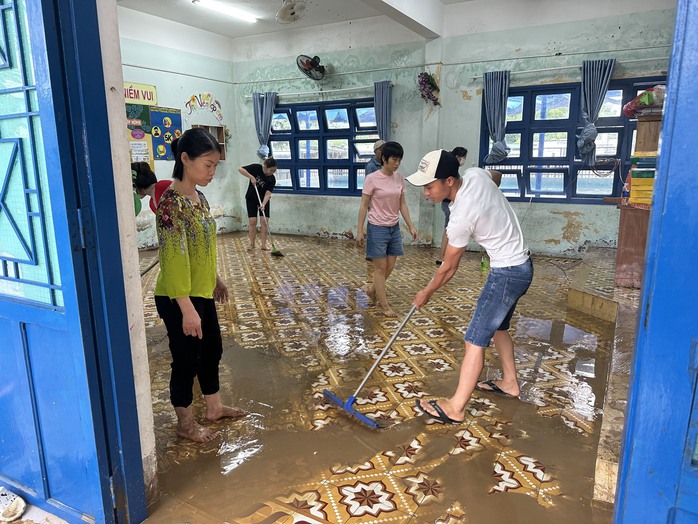 Dự báo ngày 16-10 mưa to, Đà Nẵng cho học sinh nghỉ học - Ảnh 1.