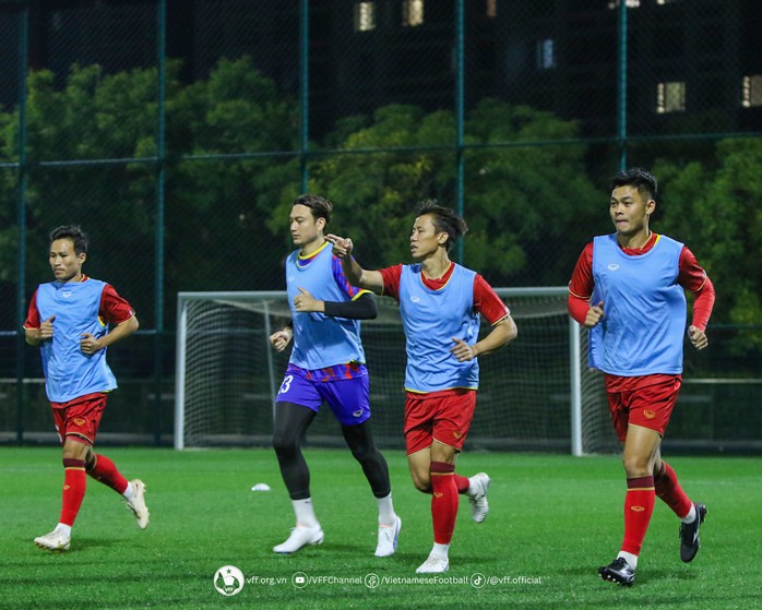 HLV Troussier tin đội Việt Nam sẽ tiến bộ sau trận đấu với tuyển Hàn Quốc - Ảnh 3.