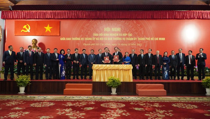 Hà Nội và TP HCM tiếp tục đẩy mạnh chia sẻ, hợp tác toàn diện trên các lĩnh vực - Ảnh 1.