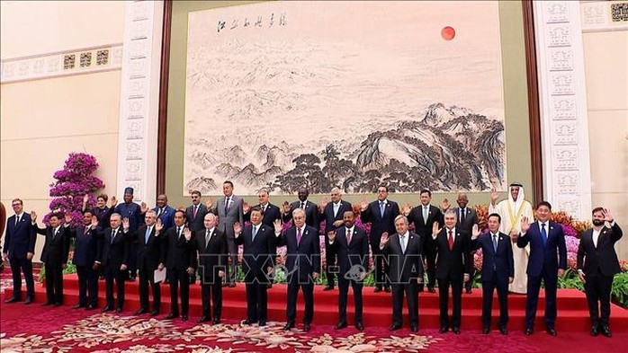 Chủ tịch nước cùng hơn 20 lãnh đạo các nước dự khai mạc Diễn đàn Vành đai và Con đường - Ảnh 1.