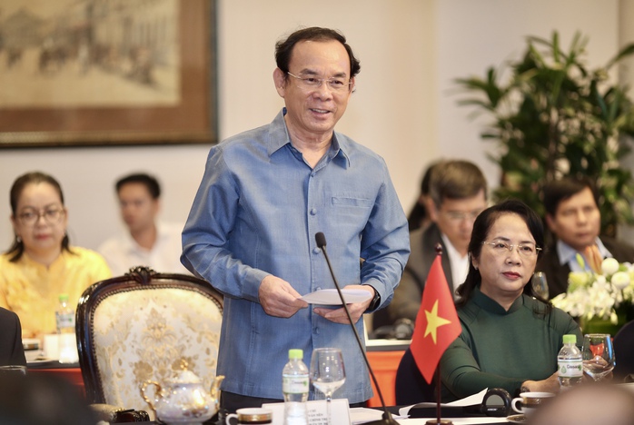 Bí thư Thành ủy TP HCM tiếp Đoàn đại biểu cấp cao Đảng Nhân dân Cách mạng Lào - Ảnh 3.