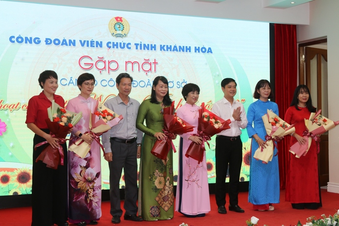 Khánh Hoà tôn vinh nét đẹp phụ nữ Công sở - Ảnh 2.