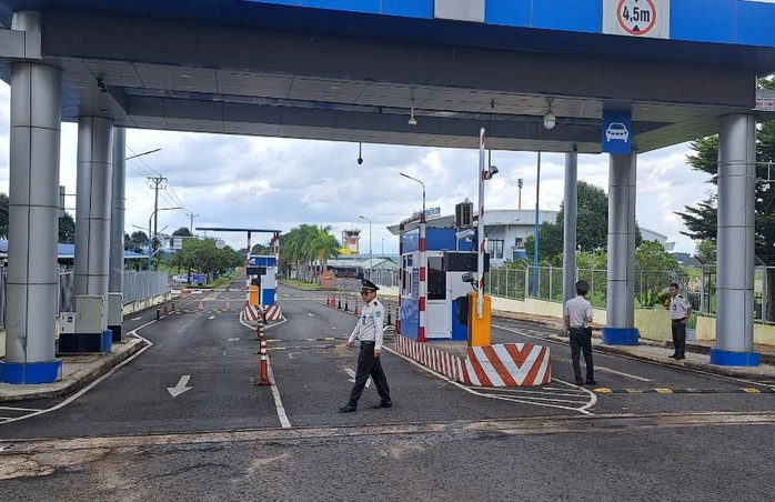 Nhanh chóng dập tắt đám cháy tại Tiểu đoàn căn cứ sân bay Pleiku - Ảnh 2.