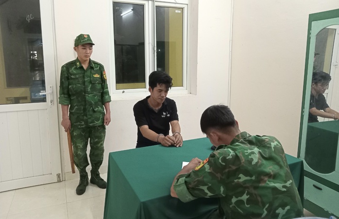 Kẻ gây rối ở TP HCM bị bắt tại một quán cà phê ở Campuchia - Ảnh 2.