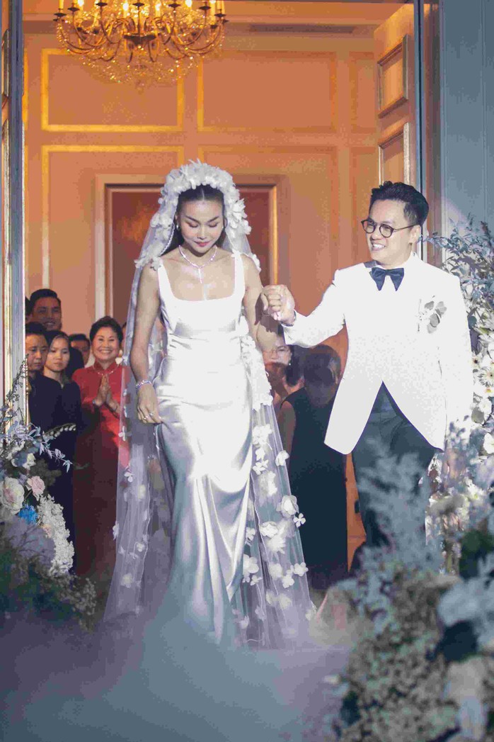 Những chi tiết lạ trong lễ cưới của siêu mẫu Thanh Hằng - Ảnh 7.