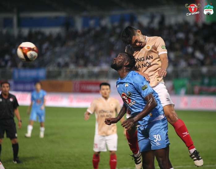 CLB Hoàng Anh Gia Lai thua đậm trước nhà vô địch V-League - Ảnh 3.