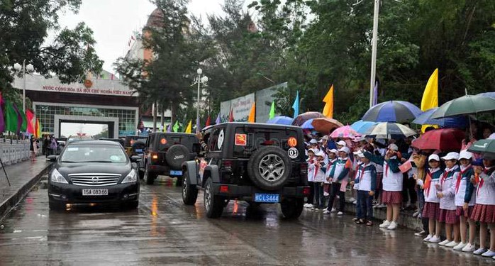 Ngày 6-11, người dân có thể tự lái xe du lịch sang Trung Quốc - Ảnh 1.