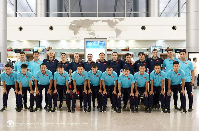 Tuyển futsal Việt Nam có mặt tại Mông Cổ chuẩn bị cho vòng loại Futsal châu Á 2024 - Ảnh 3.