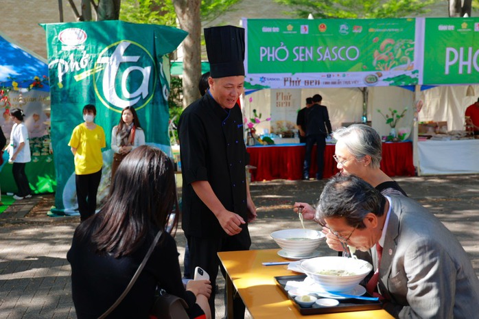 Phở Sen SASCO cùng các thương hiệu phở Việt toả hương trên đất Nhật - Ảnh 4. Phở Sen SASCO cùng các thương hiệu phở Việt toả hương trên đất Nhật - Ảnh 4.