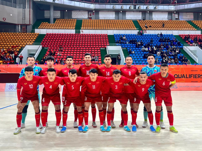 Thắng đậm Mông Cổ, futsal Việt Nam mở đầu thuận lợi cho chiến dịch Futsal World Cup - Ảnh 1.