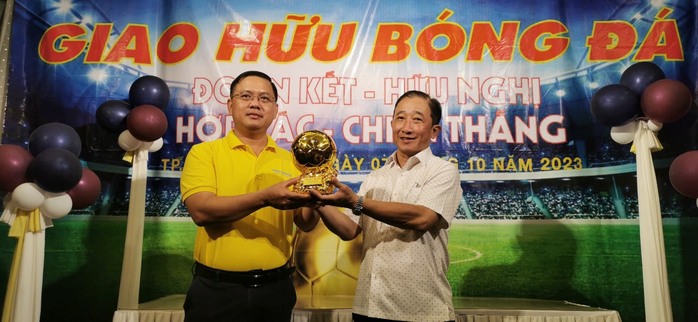 Giao hữu bóng đá giữa Báo Người Lao Động và Nam Á Bank - Ảnh 3.