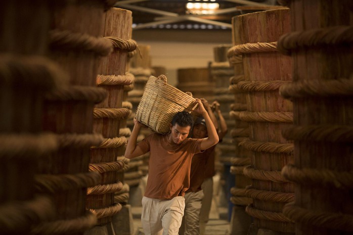 Will in Vietnam thăm nhà thùng Chin-su Phú Quốc: “Nước mắm là rượu vang của người Việt” - Ảnh 4. Will in Vietnam thăm nhà thùng Chin-su Phú Quốc: “Nước mắm là rượu vang của người Việt” - Ảnh 4.