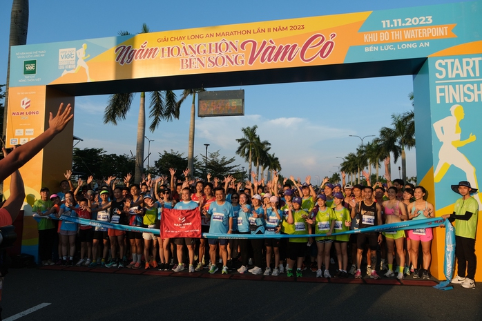 Gần 2.000 vận động viên tham gia Giải Nông thôn Việt Marathon - Long An 2023 - Ảnh 3.