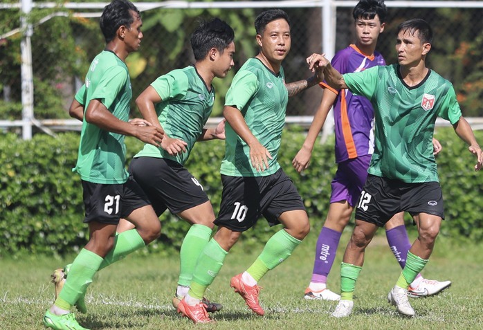 Đại diện TP HCM và Kon Tum đồng hạng nhất, xác định 4 đội thăng hạng nhì quốc gia 2024 - Ảnh 1.