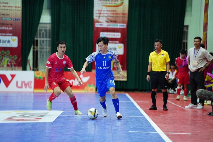 Futsal HDBank Cúp quốc gia 2023: Xác định 4 đội mạnh nhất vào bán kết - Ảnh 3.