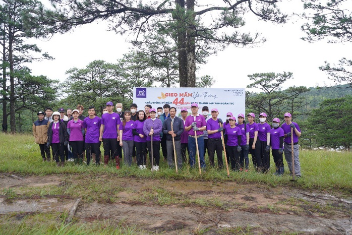 TTC Hospitality được vinh danh Doanh nghiệp vì cộng đồng năm 2023 - Ảnh 2. TTC Hospitality được vinh danh Doanh nghiệp vì cộng đồng năm 2023 - Ảnh 2.