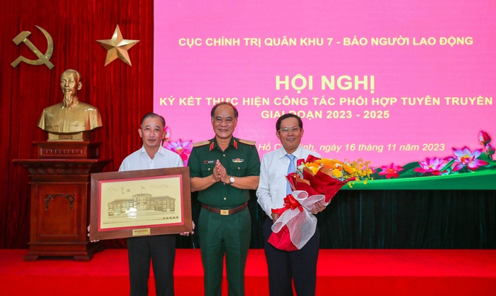 Ký kết phối hợp tuyên truyền giữa Cục Chính trị Quân khu 7 và Báo Người Lao Động: Tất cả vì sự nghiệp bảo vệ Tổ quốc - Ảnh 3.