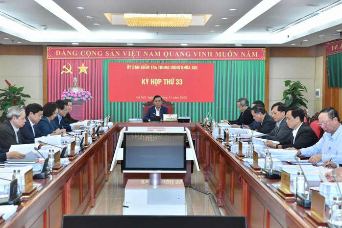 Ủy ban Kiểm tra Trung ương kỷ luật và đề nghị kỷ luật hàng loạt lãnh đạo Quảng Nam - Ảnh 1.
