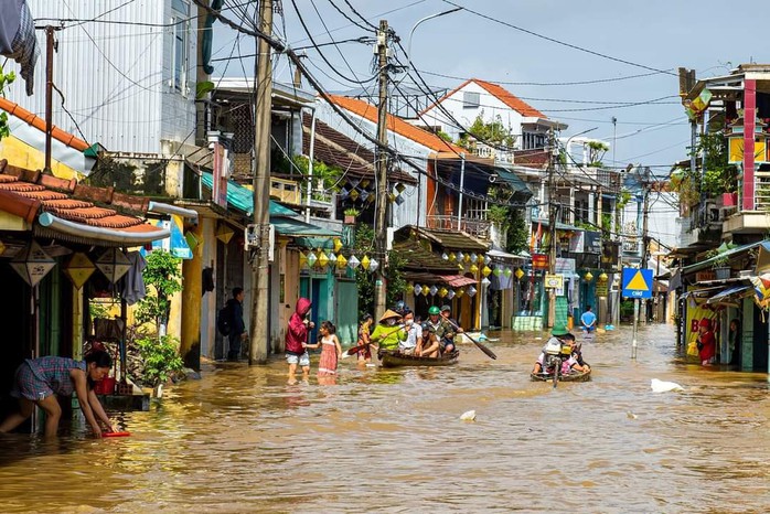 Thấy thành phố ngập mà thương! - Ảnh 1.