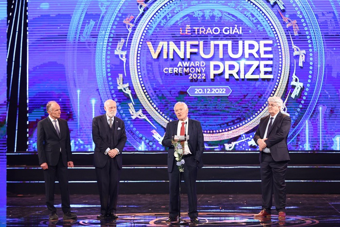 GS. David Neil Payne: Giải thưởng VinFuture tạo ra tác động lớn tới các quốc gia mới nổi - Ảnh 1. GS. David Neil Payne: Giải thưởng VinFuture tạo ra tác động lớn tới các quốc gia mới nổi - Ảnh 1.