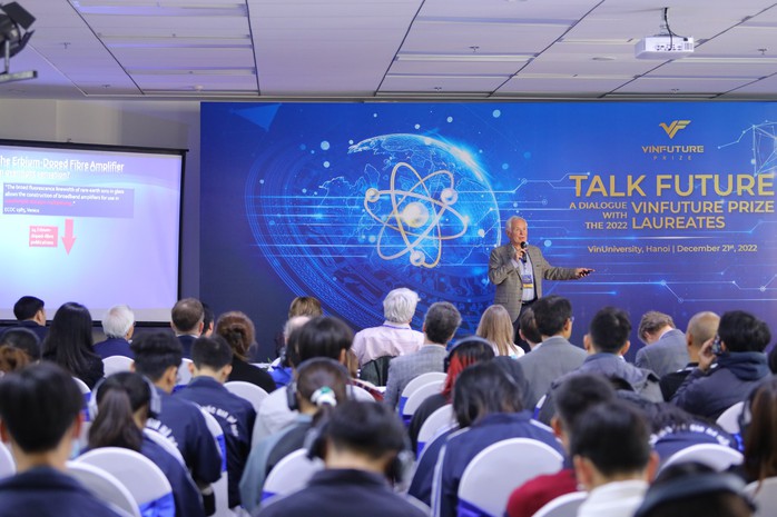 GS. David Neil Payne: Giải thưởng VinFuture tạo ra tác động lớn tới các quốc gia mới nổi - Ảnh 3. GS. David Neil Payne: Giải thưởng VinFuture tạo ra tác động lớn tới các quốc gia mới nổi - Ảnh 3.