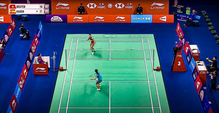 Nguyễn Thuỳ Linh thắng ngược  hạng 5 thế giới, giành vé vào vòng 2 China Masters - Ảnh 3.