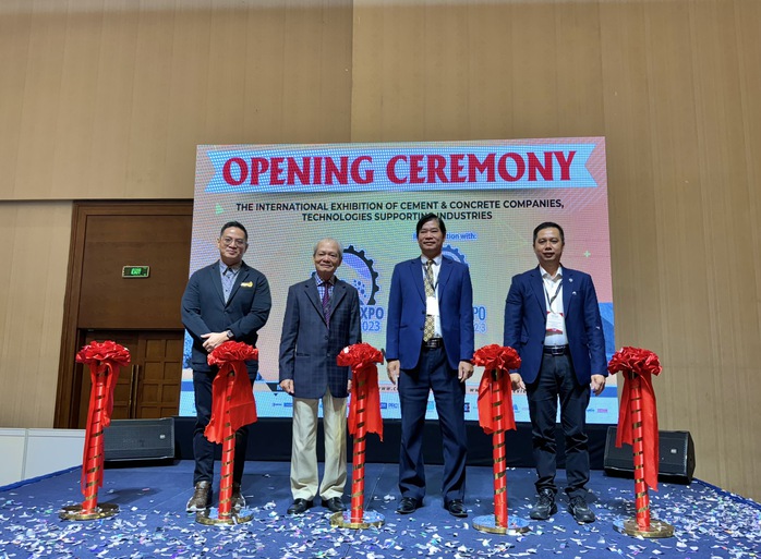 Khai mạc triển lãm máy móc, thiết bị xi măng - bê tông Việt Nam 2023 - Ảnh 1. Khai mạc triển lãm máy móc, thiết bị xi măng - bê tông Việt Nam 2023 - Ảnh 1.
