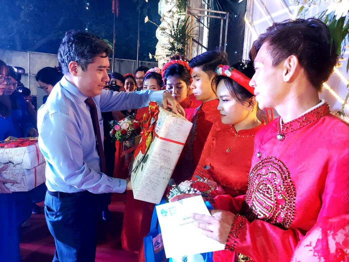 Rộn ràng lễ cưới tập thể thanh niên, công nhân quận Bình Tân - Ảnh 6.