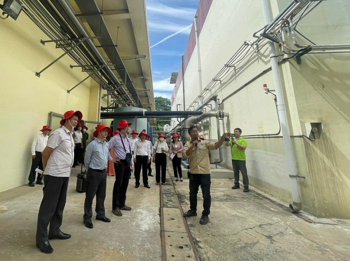 Đoàn khảo sát Trung ương về nông thôn mới tìm hiểu qui trình xử lý rác thải tại VWS - Ảnh 1. Đoàn khảo sát Trung ương về nông thôn mới tìm hiểu qui trình xử lý rác thải tại VWS - Ảnh 1.