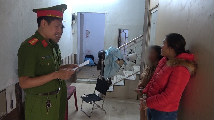 Công an bắt giữ Nguyễn Thị Mỹ Trang vì cho vay lãi nặng - Ảnh 1.